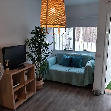 Live Santa Marta Studio شقة طوستا ديل سيلونثيو